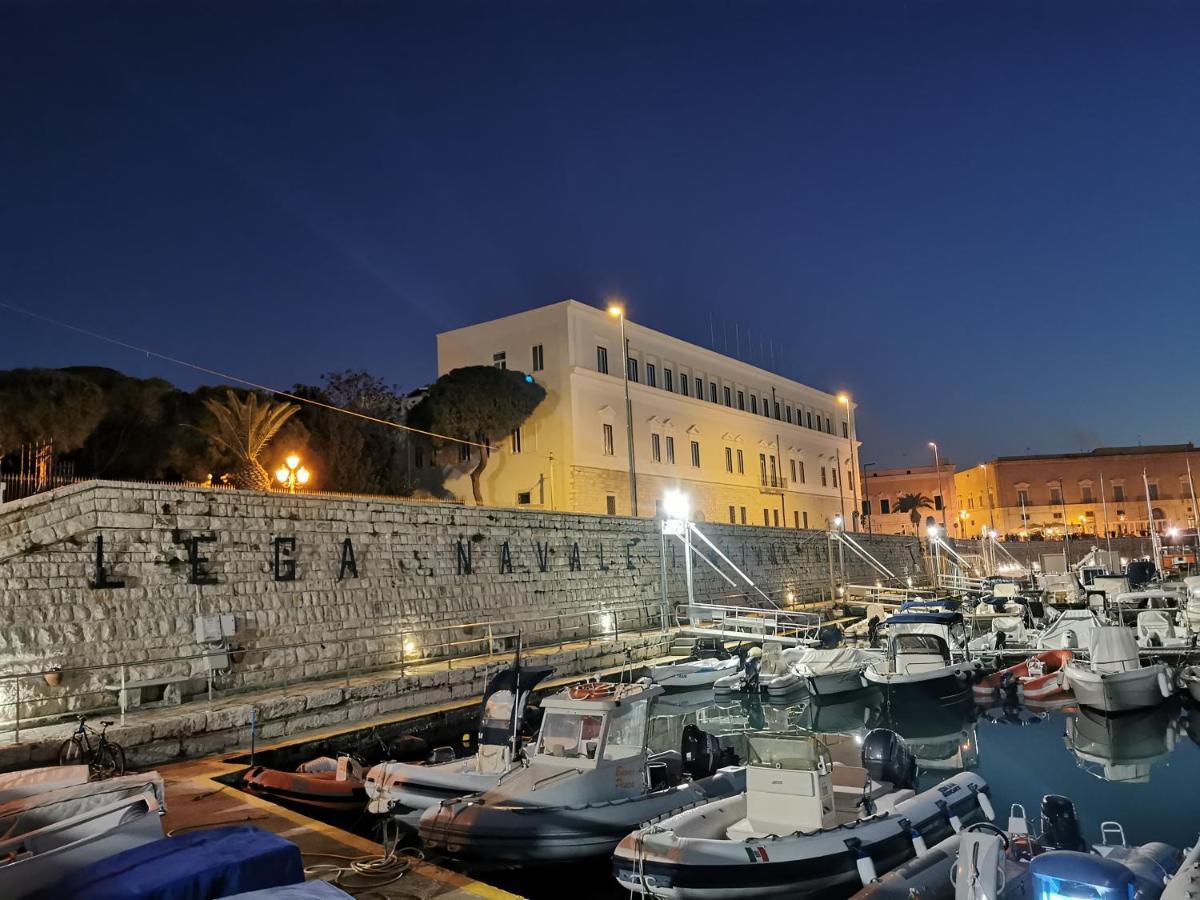 Apartament La Finestra Sul Porto Trani Zewnętrze zdjęcie